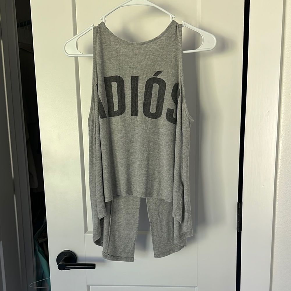 Forever 21 Gray Ribbed Sleeveless Top